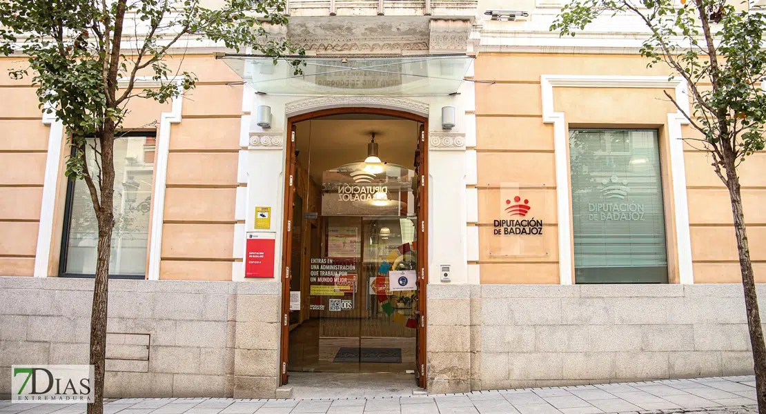 Fachada de la sede de la Diputación de Badajoz